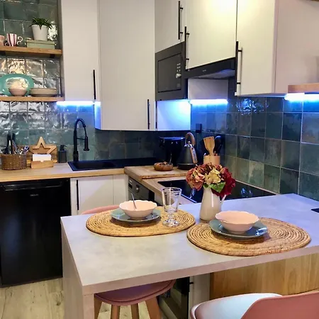 Aureliano San Román Apartamento *